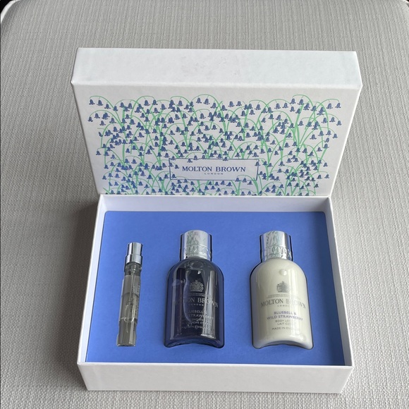Molton Brown Other - Molton Brown Bluebell & Wild Strawberry Travel Collection Gift Set